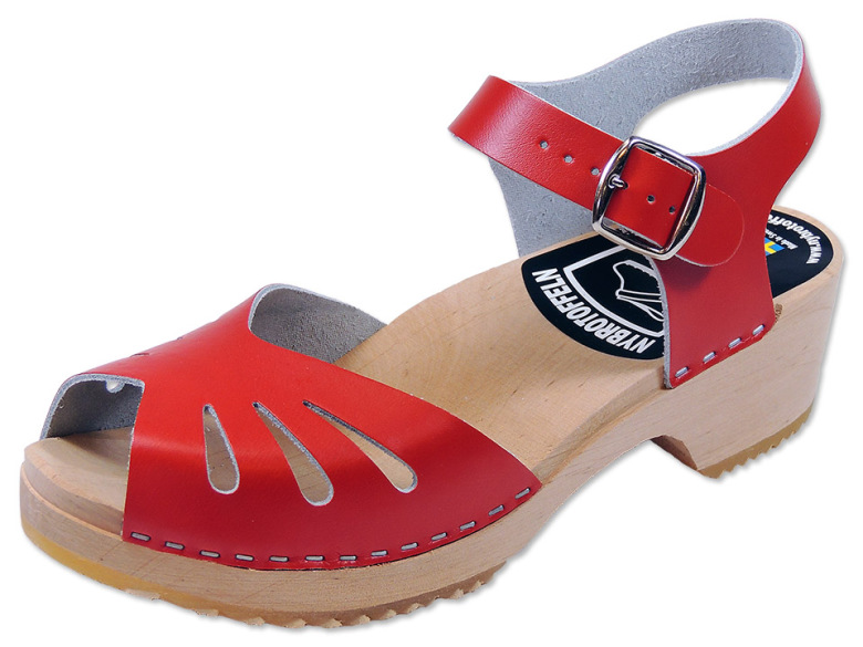 red clogs